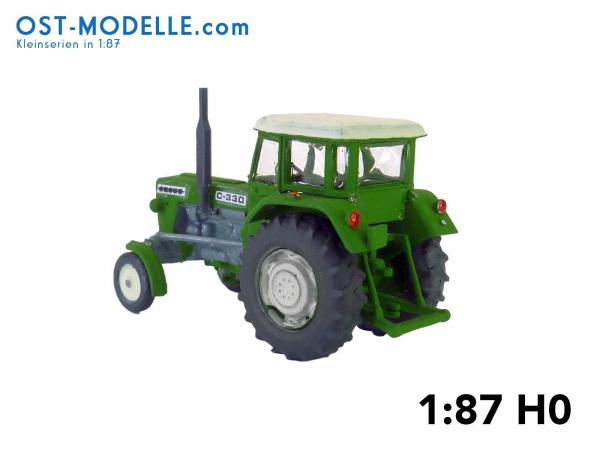 Traktor Ursus C330 (335) mit Kabine grün